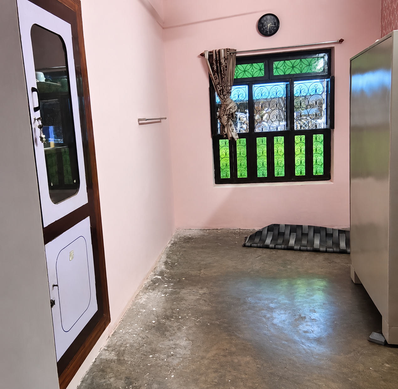 Raw Concrete Screed to Finished Bedroom - Raw Site
